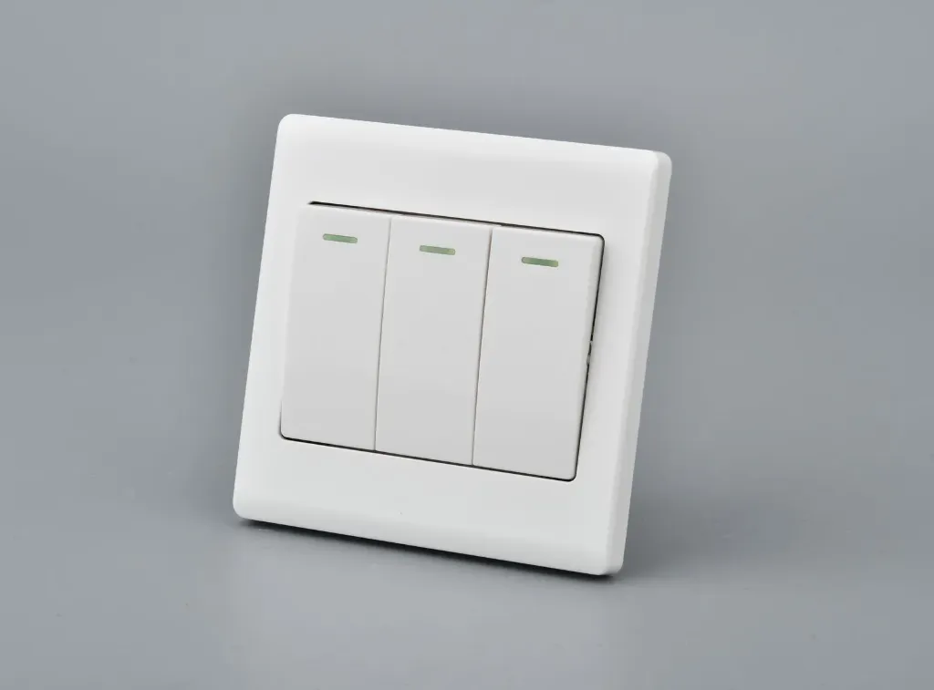 3-Gang 2-way Light Switch